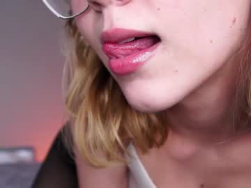 Naked cam girl heavenly_d1amond image #3698836