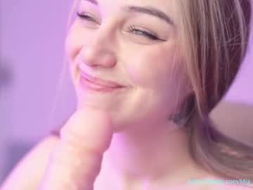 Naked cam girl mia_milagros image #1731911