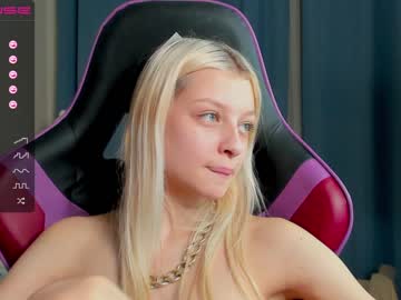 Naked cam girl icyprincesss image #421464