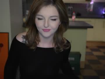 Naked cam girl lucydelovely image #2980172