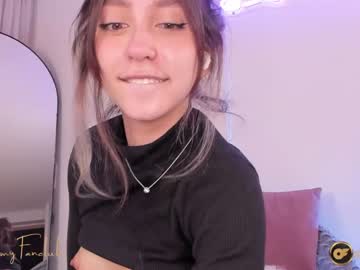 Naked cam girl maxine_8 image #2720695