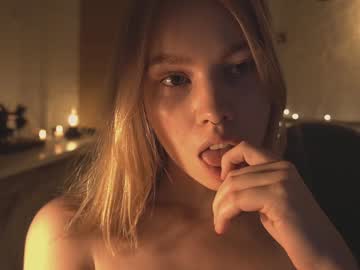 Naked cam girl bibi_it_is image #2275902