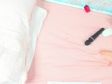 Naked cam girl marthamiltons image #2240242