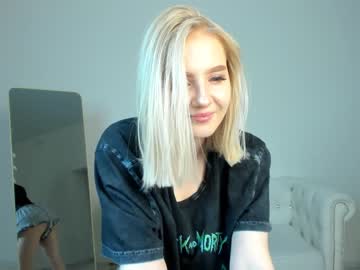 Naked cam girl oliviabr0wn image #3110914