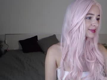 Naked cam girl bella_snake image #2145605