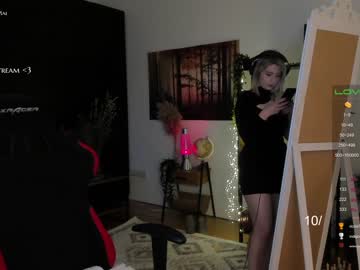 Naked cam girl kimilee22 image #1742500