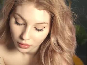 Naked cam girl nicole_soft image #2259112