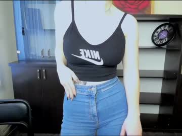 lanaussi_ naked cam