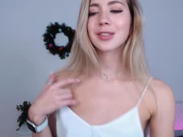 Naked cam girl emmi_rosee image #793845