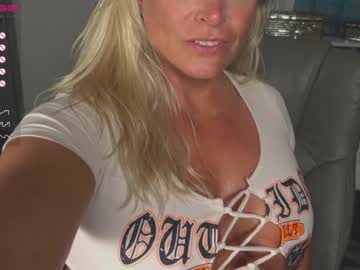 Naked cam girl wondrwomn image #1793812