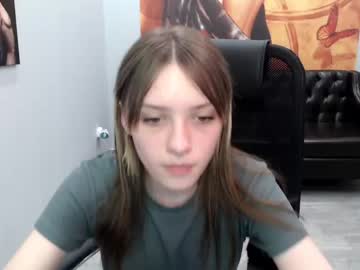 Naked cam girl wnixxmill image #905289
