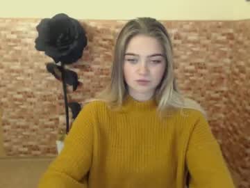 millahotsex naked cam