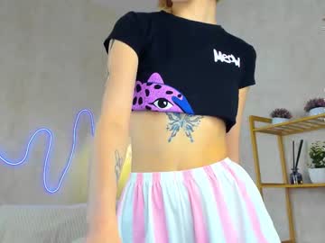 Naked cam girl lexyfoxy_ image #4032383