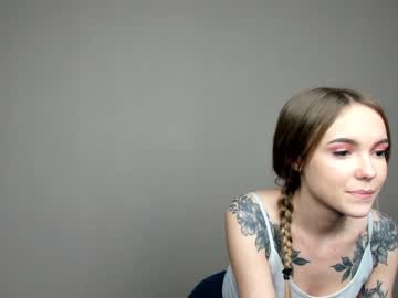 Naked cam girl mia_monk image #3150297