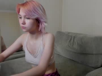 Naked cam girl karinalin18 image #3683282