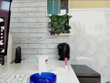 Naked cam girl sassyt33n image #2229579