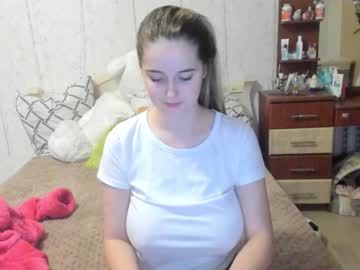 Naked cam girl emmika_ image #2656945