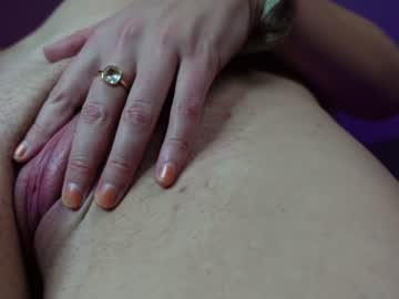Naked cam girl bumble_bees45 image #2936417
