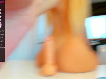 Naked cam girl sassyt33n image #3227338