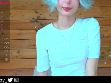 Naked cam girl lit1le_kitty_ image #2809697