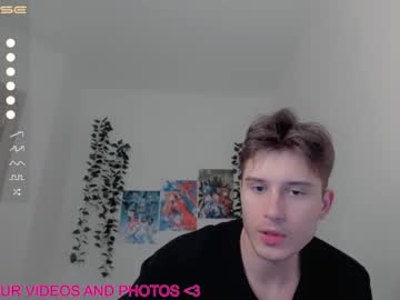Naked cam couple alicekaneky_xx image #2214796