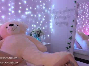 Naked cam girl ezra image #1449403