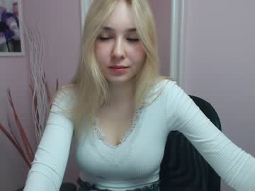 Naked cam girl lila_page image #1100350