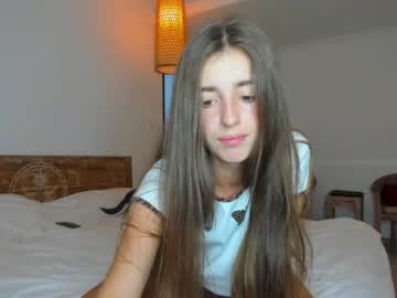 Naked cam girl coy_amina image #1611724
