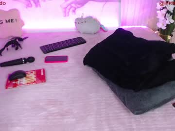 Naked cam girl lili_and_niki image #1692394