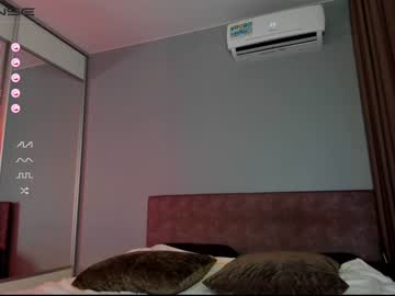 Naked cam couple slemgem image #2361365