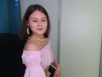 Naked cam girl lucky_lana image #2243712