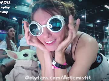 Naked cam girl artemisfit image #77278