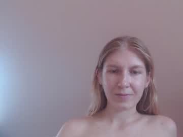_rosiebaby naked cam