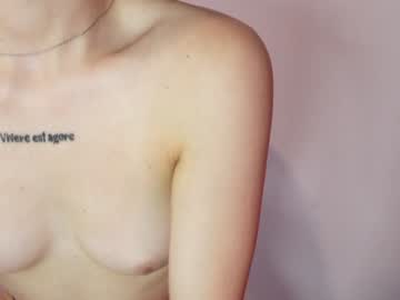 anna_royal_ naked cam