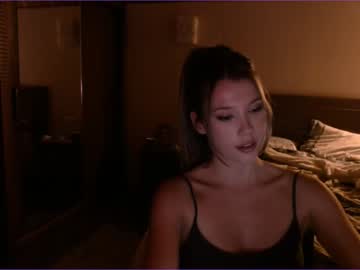 Naked cam girl bitter_moon image #2900129