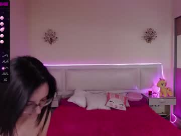 Naked cam girl queen_kitty1818 image #3090546