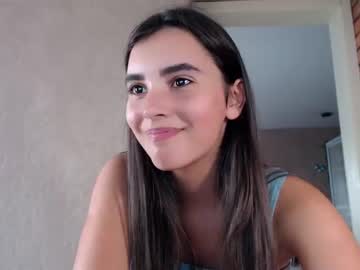 Naked cam girl nika_la image #2344397