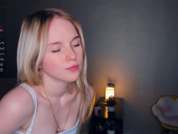 mayevett naked cam