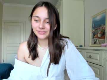 Naked cam girl eleonora_linn image #2259232