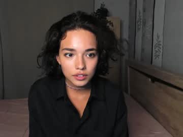 Naked cam girl ella_flare image #2475587