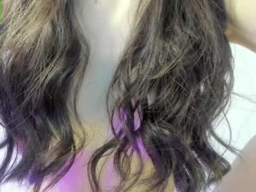 Naked cam girl lucie_beltran image #2872452