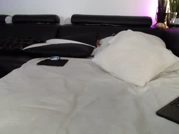 Naked cam girl marrylouanne image #3173859