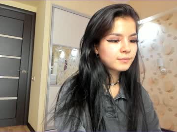 Naked cam girl akino_17 image #370008