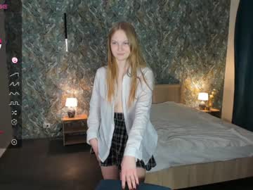 blondie_alice_ naked cam