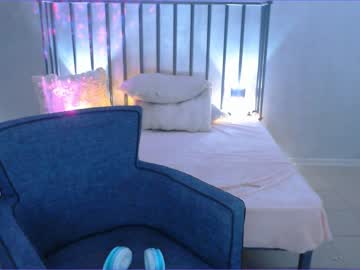 Naked cam girl juliabeng1 image #3585650