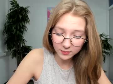 Naked cam girl avis_ryan image #1050447