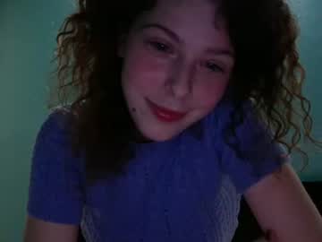 Naked cam girl maeluna33 image #1672154