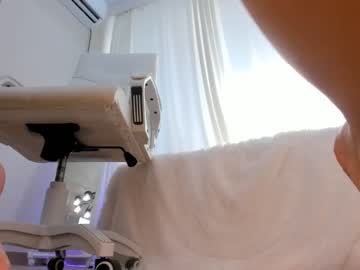 Naked cam girl missliia image #2171578