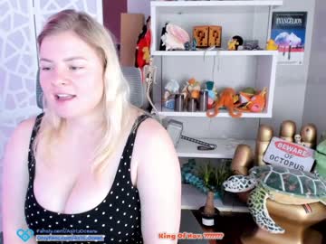 Naked cam girl asiri_ocean image #428696