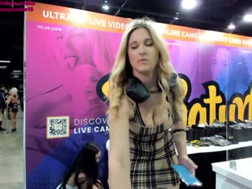 Naked cam girl 19honeysuckle image #1658226